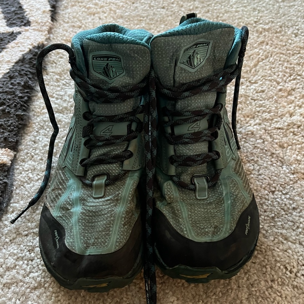 Altra lone peak boot